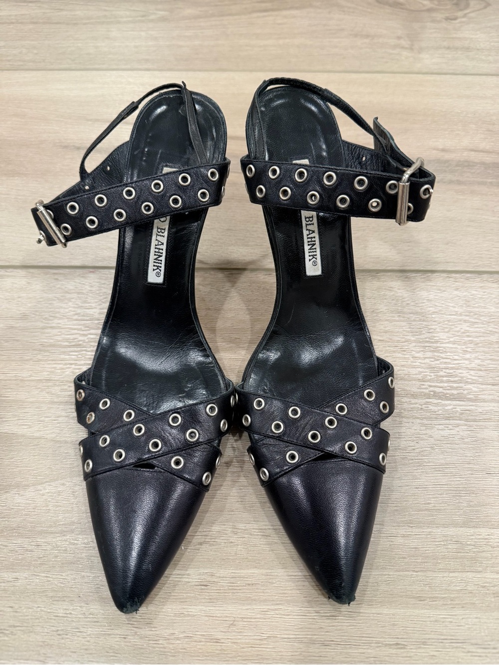 Manolo Blahnik VENNINA Leather Slingback Black Silver Grommets Shoes 6.5